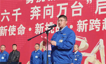 山推挖掘机奔向万台俱乐部！提前完成山东重工123战略！