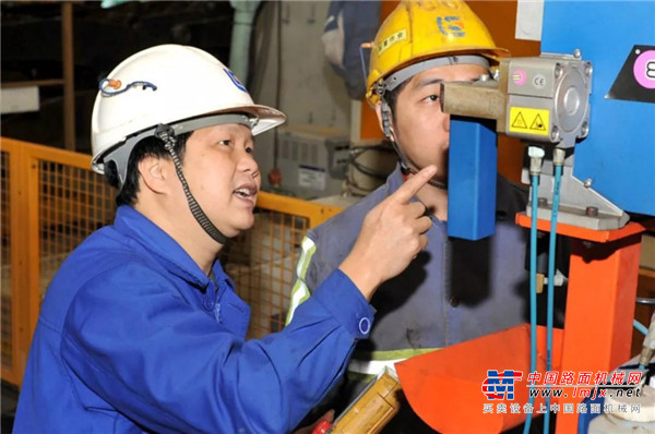 喜讯 | 柳工廖国锋工作室荣获国家级技能大师工作室称号