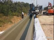 工地报告 | 维特根 SP 15 自动化摊铺三门峡国道310南移工程大尺寸排水沟