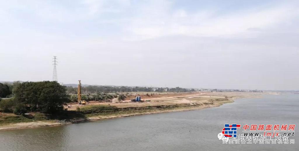 宝峨CSM 35 双轮铣深搅设备参建江西航电枢纽工程，优质高效环保新工法成功用于坚硬复杂地层