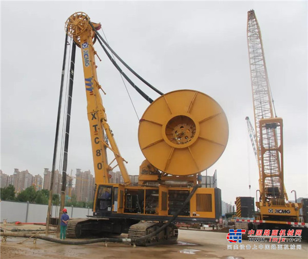 徐州地区首台徐工XR360E交付客户 助力家乡地铁建设