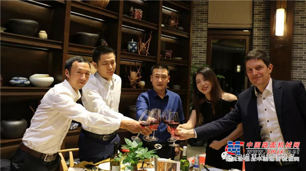 恰逢感恩节，宝峨中国VIP客户会暨颁奖晚宴在三亚举行