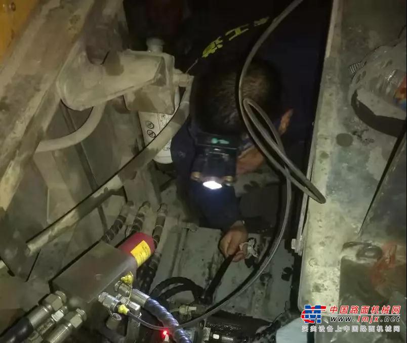奋斗者 | 见证徐工道路最美服务：张宗羽的塞外情