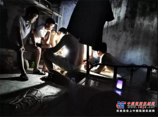 00后都当老板了，山推装载机助力山村青年走上致富路