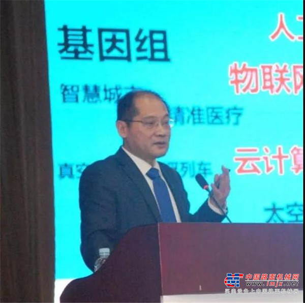 柳工高管与百余名企业家代表分享交流国际化经验
