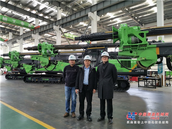 中国工程机械工业协会挖掘机分会秘书长李宏宝到访泰信机械