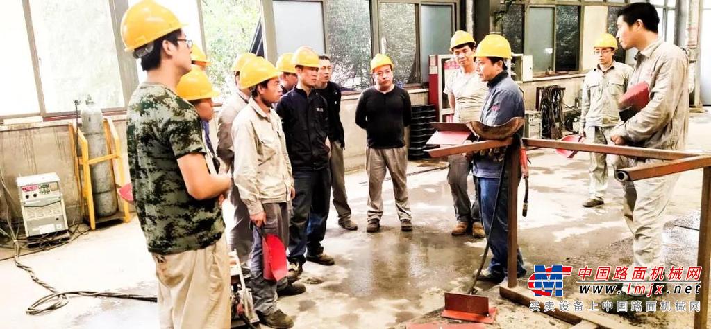 中交西筑：孙健荣获“西安工匠”荣誉称号