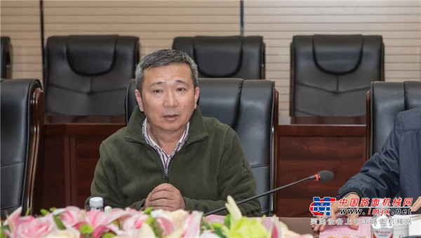 广州工控集团总经理张伟涛调研山河智能