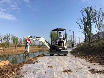 为什么你需要一台山猫E20挖掘机？
