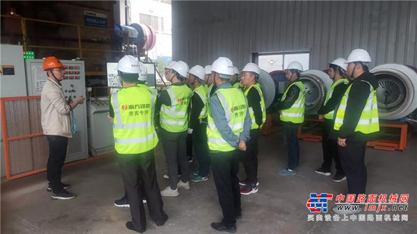 南方路机搅拌学院第十三届沥青客户培训精彩纪录（三）