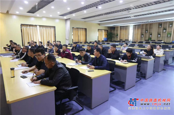 南方路机搅拌学院第十三届沥青客户培训精彩纪录（三）