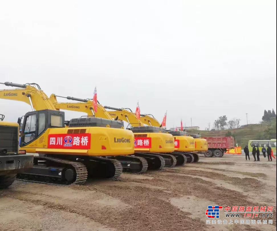 年底放大招，柳工助阵西南部地区百亿工程