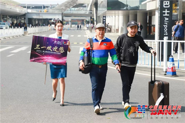 砼心砼创 共享共赢丨2019三一重工泵送年度答谢盛典点亮三亚夜空