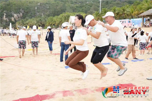 砼心砼创 共享共赢丨2019三一重工泵送年度答谢盛典点亮三亚夜空