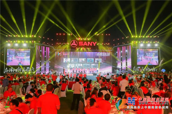 砼心砼创 共享共赢丨2019三一重工泵送年度答谢盛典点亮三亚夜空
