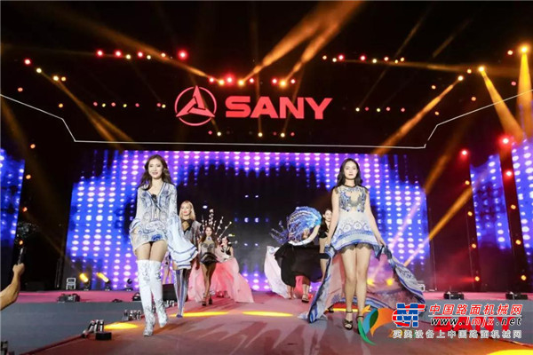 砼心砼创 共享共赢丨2019三一重工泵送年度答谢盛典点亮三亚夜空