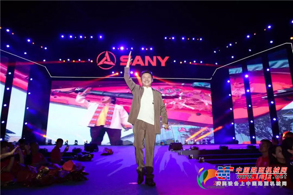 砼心砼创 共享共赢丨2019三一重工泵送年度答谢盛典点亮三亚夜空