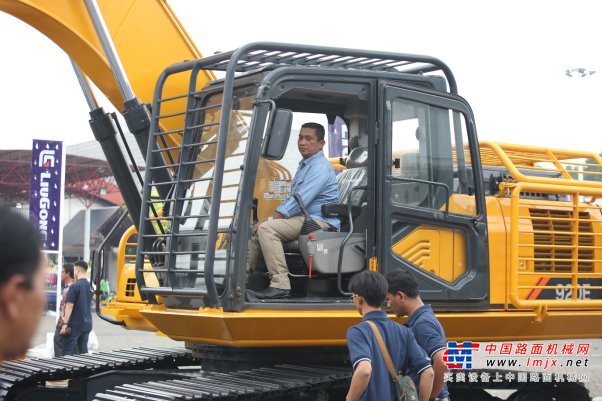 落子印尼,柳工海外家族再添新成员