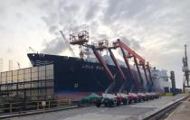 浙江鼎力：开门红丨新加坡吉宝船厂首批臂式交机仪式隆重举行！