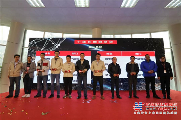 南方路机：精益求精匠心魂，只争朝夕又一春