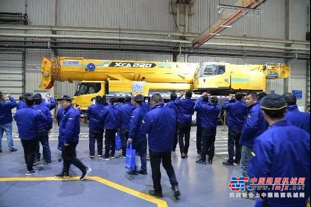 徐工：在这里！一年有300余名专业服务人员“镀金”再出发