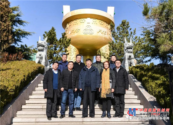 淄博市中小企业商会会长毕思河一行来宾参观考察方圆集团
