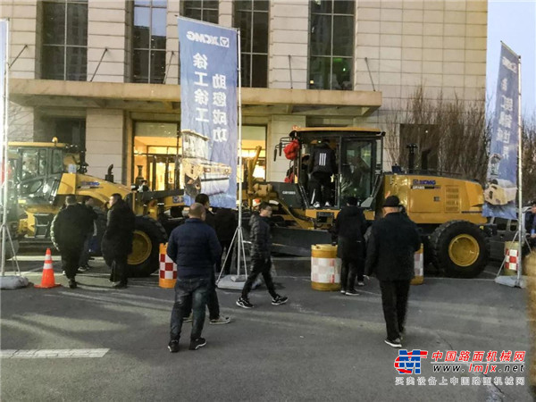 火爆！徐工平地机新春促销会席卷全国