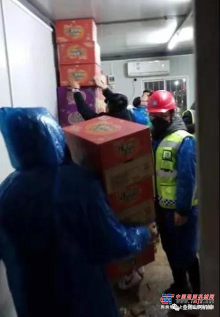 山河智能联合湖北金刚山河持续对武汉肺炎捐款和提供免费设备