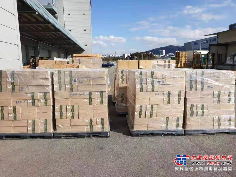 紧急通关 柳工全球采购防疫物资今抵国内