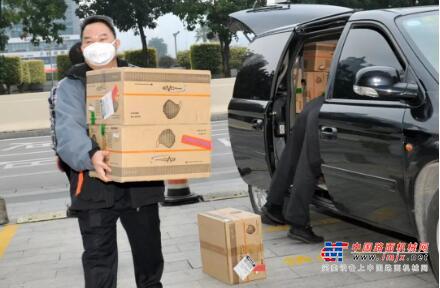 疫情当前 使命在肩  柳工捐100000个口罩至自治区和柳州抗疫指挥部