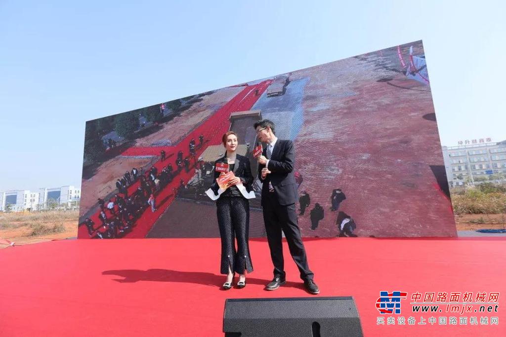 三一无人驾驶智能摊铺压实技术交流会暨第6000台摊铺机下线仪式闪耀银城