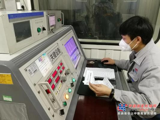 初心如磐 使命在肩----发动机分公司员工张富林的坎坷复工路
