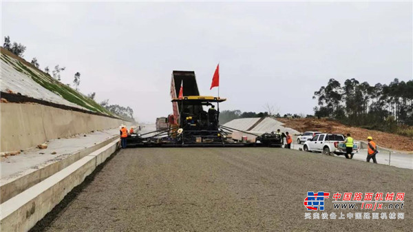 央视新闻再次聚焦！徐工成套设备助力全国各大重点工程复工！