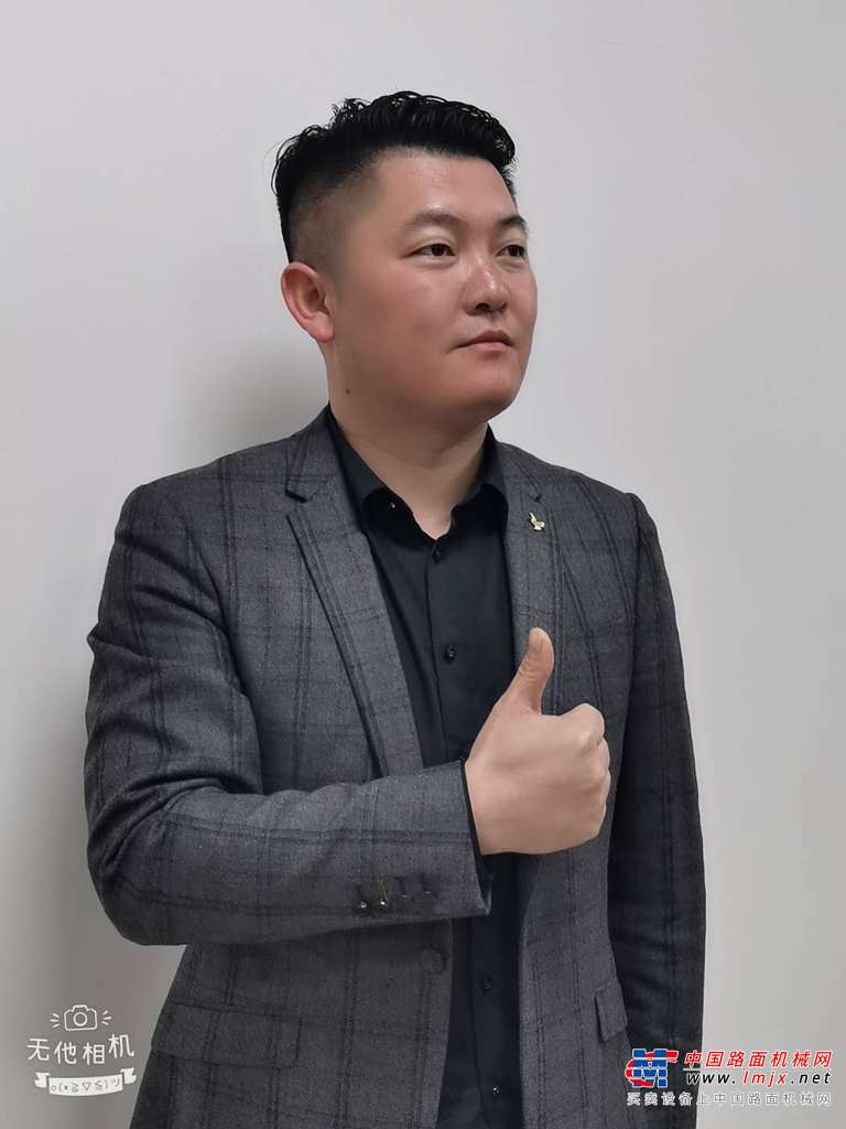 黑色路面 红色心 ——三一路机用户价值体验