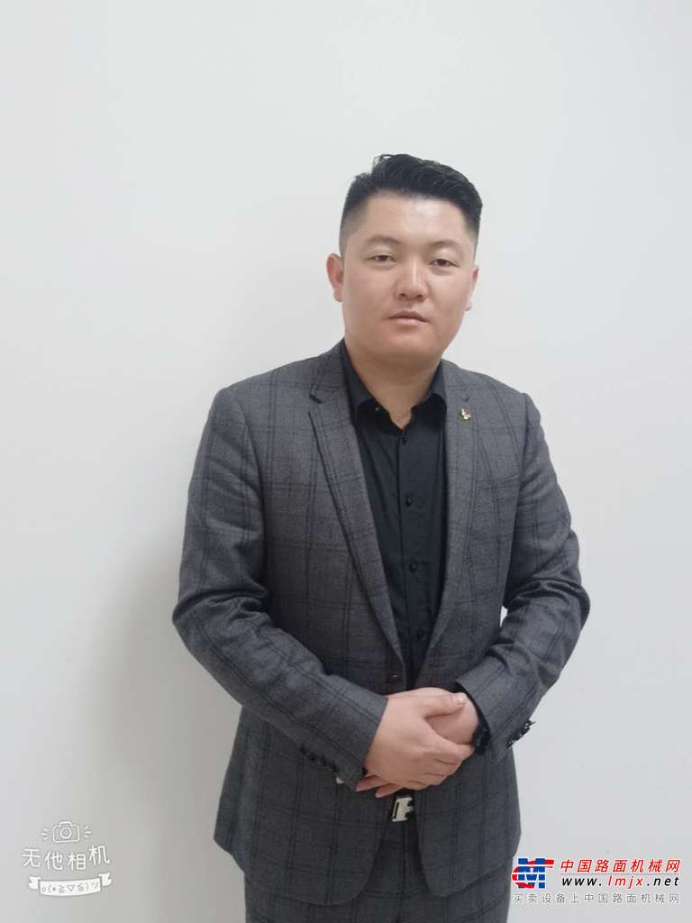 黑色路面 红色心 ——三一路机用户价值体验