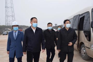 重慶市市委常委、常務副市長吳存榮一行，視察三一綠建項目建設