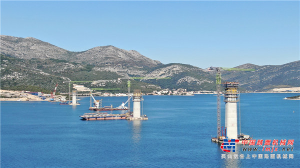 “绿巨人”傲立亚得里亚海 中联重科建筑起重机械助建克罗地亚“统一之桥”