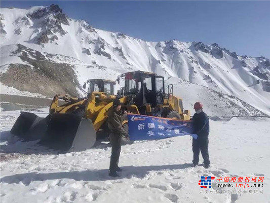 战疫情 抢春时 | 200余台柳工设备保边疆