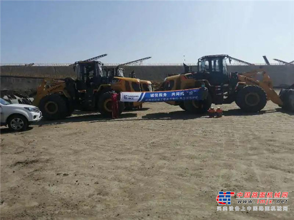 战疫情 抢春时 | 200余台柳工设备保边疆