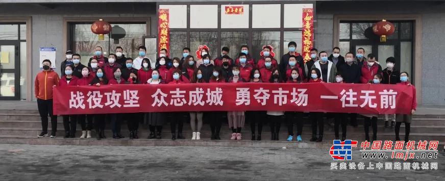 战疫情 抢春时 | 200余台柳工设备保边疆