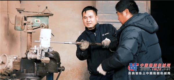 三一：青春無悔丨何超波：愛讓服務更有溫度