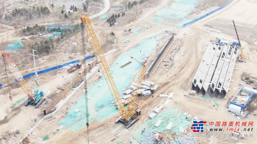 雄安新区三周岁，徐工履带起重机奉献吊装“硬核”大礼