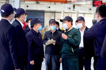 省委副书记、代省长李干杰到山推调研