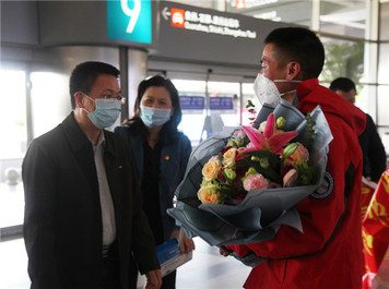历时525天，中国第35次南极科考队员、厦工机械师曾应根圆满凯旋！