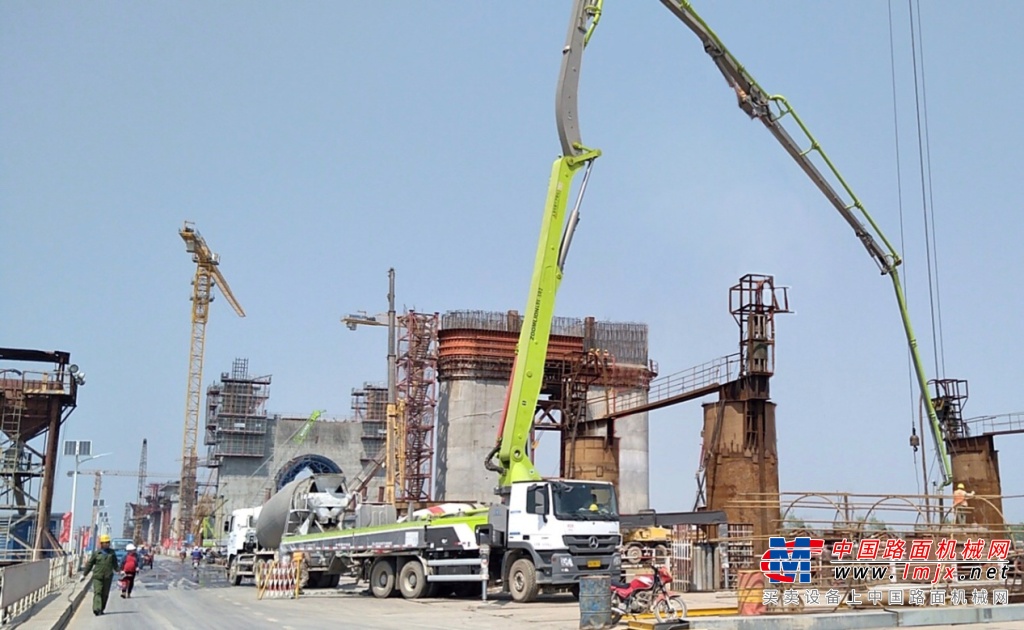 中联重科泵车连续高效作业 助力国家安九铁路长江大桥迈入施工新阶段