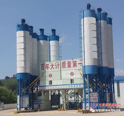 方圆搅拌站逐梦彩云之南