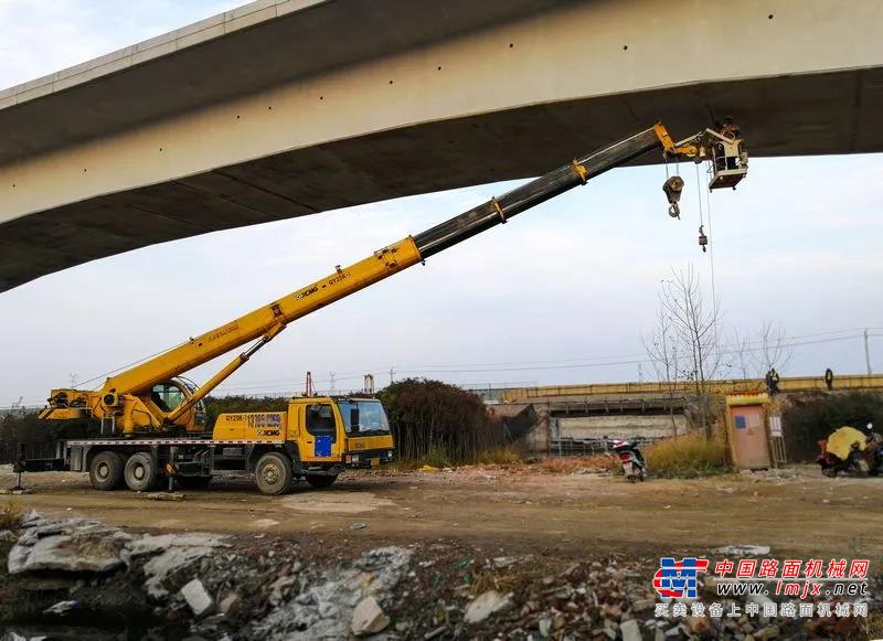 后疫情时代，徐工起重机在多地按下交通建设“快进键”