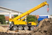 起重机新企业注册量增多：基建发力、地方债加速发行助力投资井喷