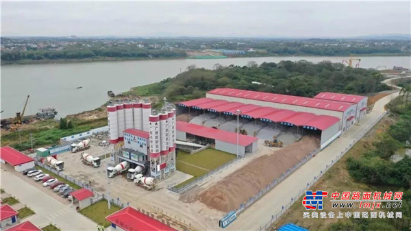 南方路机商混搅拌设备助力“世界第一拱”广西平南三桥建设