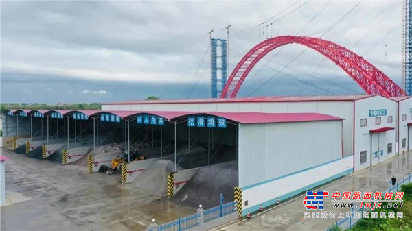 南方路机商混搅拌设备助力“世界第一拱”广西平南三桥建设